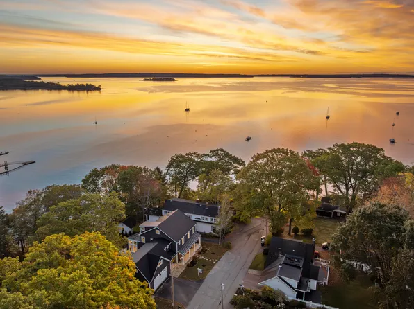 24 Amerescoggin Road, Falmouth, ME 04105