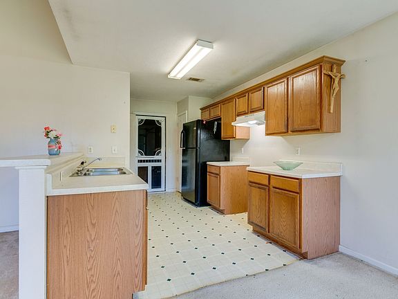 5th image of 113 Patana Dr