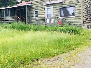 331 Staplefield Dr, Wells River, VT 05081