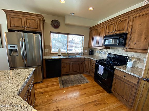 5th image of 3425 W Cedar Dr