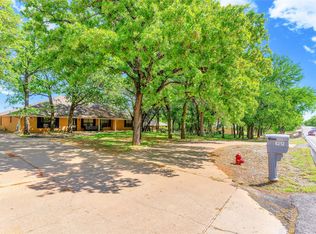 6212 Westover Dr, Granbury, TX 76049
