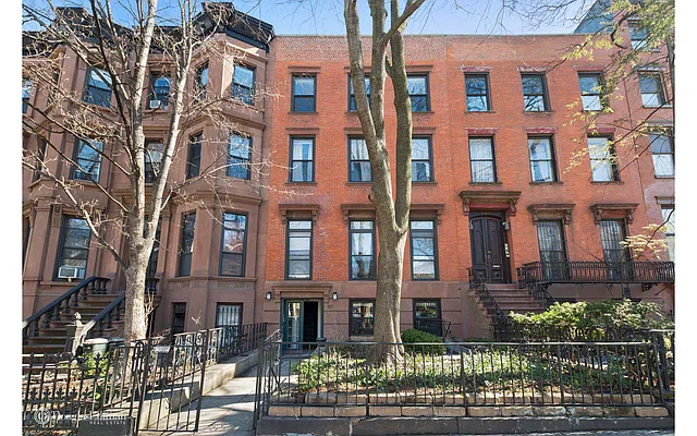 Sold by Douglas Elliman | media 26