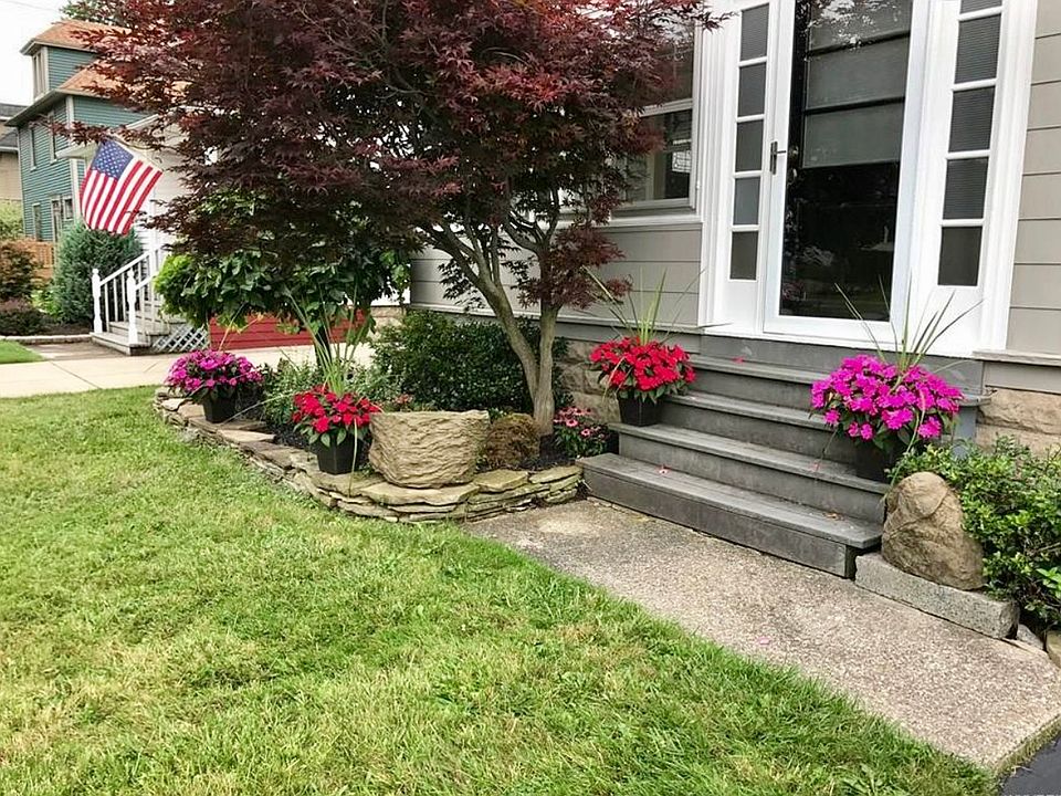 1st image of 31 Woodlawn Ave