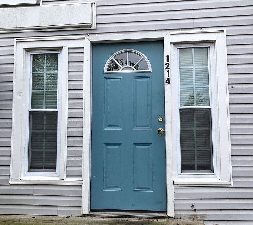 1st image of 1214 E Vine St