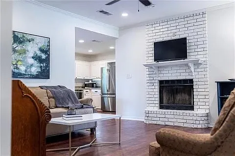 5247 Fieldcrest Ave — Photo 4