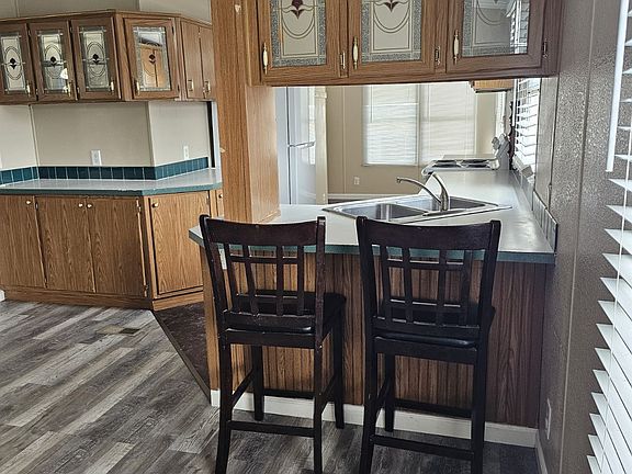 3rd image of 69 Cinnamon Ln