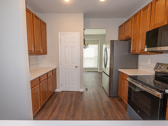 3rd image of 1716 Waltman Rd