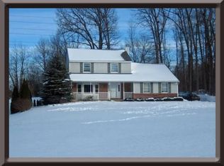 30872 Artesian Dr, Milford, MI 48381