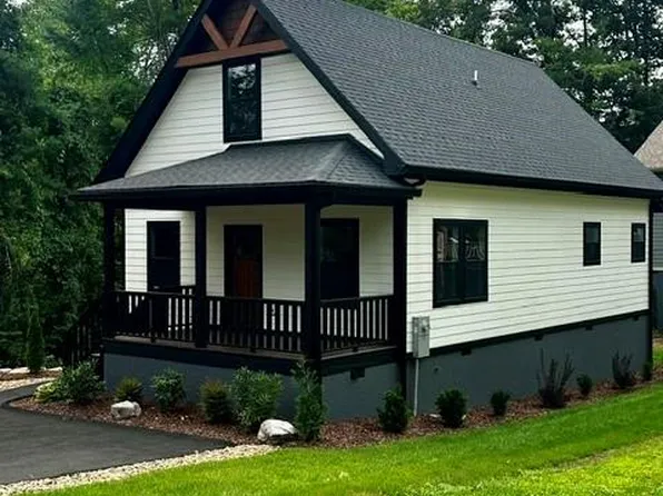 310 9th St, Black Mountain, NC 28711