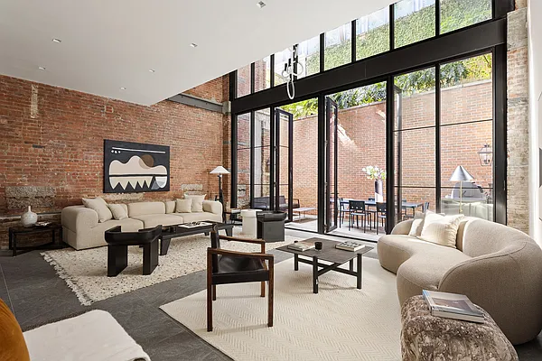 Living room, photo 3