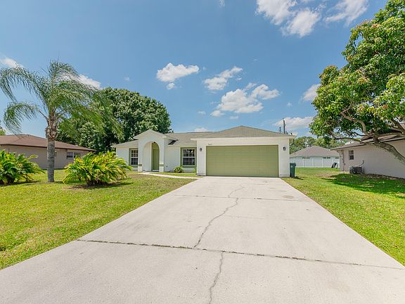 2nd image of 545 SW Buswell Avenue