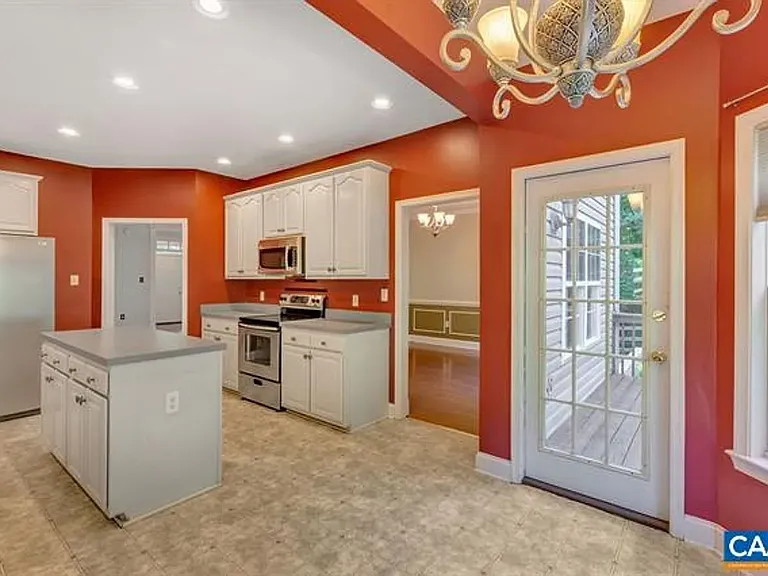 991 Carodon Dr — Photo 11