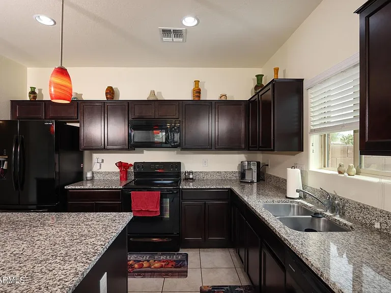 735 W Judi Dr — Photo 22