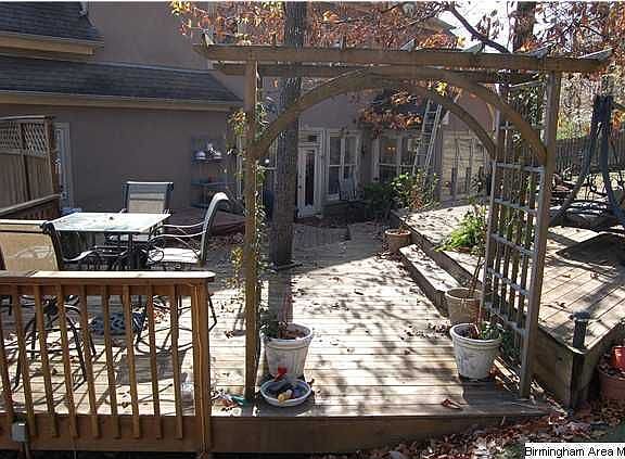 2nd image of 5007 Lake Crest Cir