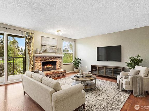 2nd image of 820 E Cady Rd #E204