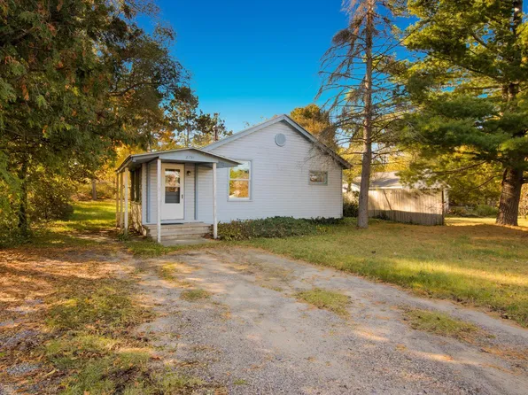 2791 Concord St, Traverse City, MI 49684