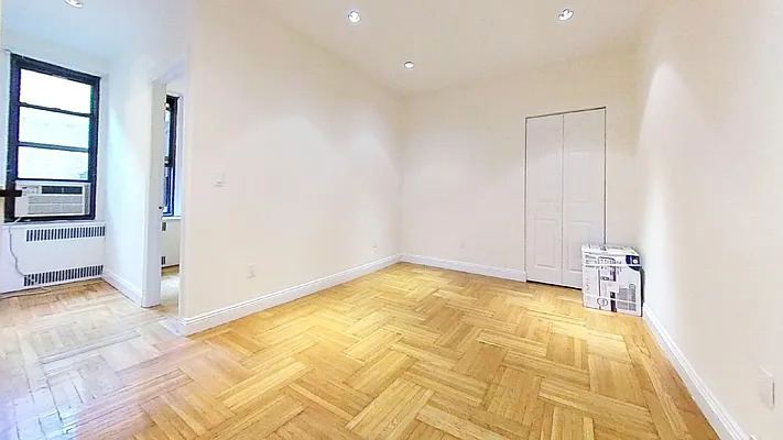 Rented by Bond New York | media 9