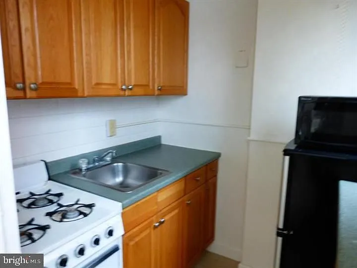 1121 Arlington Blvd #410 — Photo 4