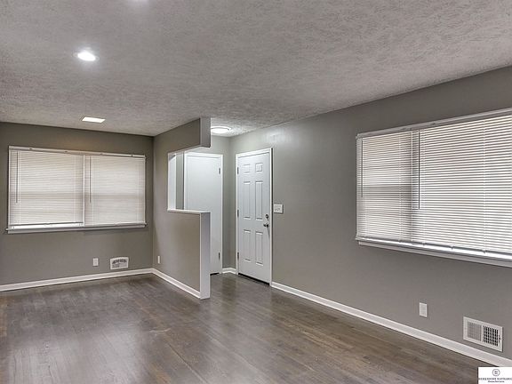 4th image of 5355 N 47th Ave