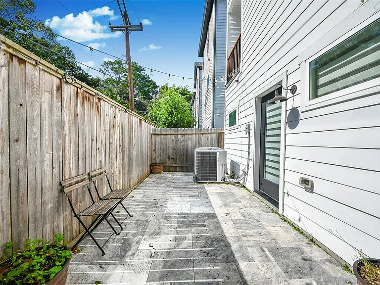 1837 Flowing Springs Trl — Photo 38
