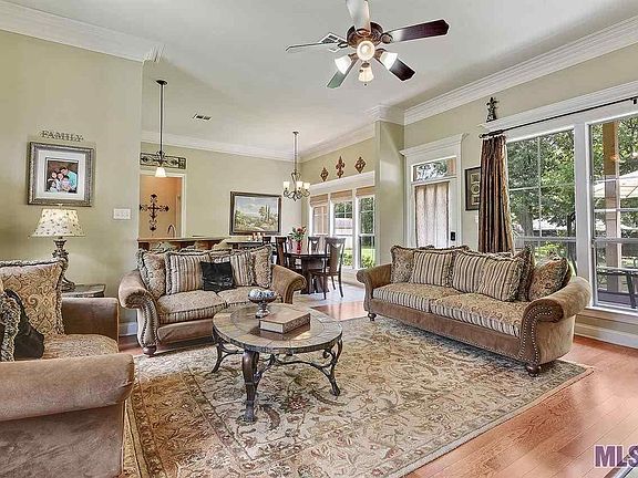 4th image of 42087 Conifer Dr