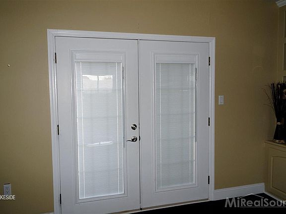 5th image of 31722 Edgeworth Dr