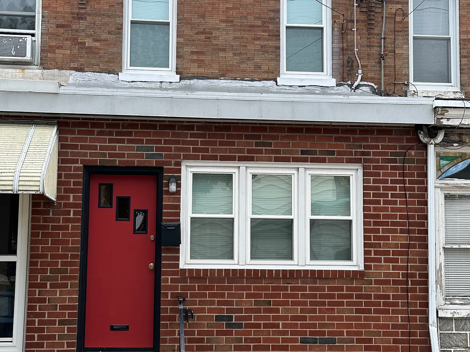 3 bed, 1158 sqft, $2,000 — Photo 2