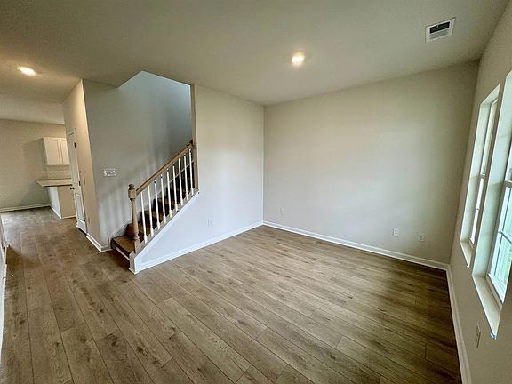 3rd image of 12073 Lansbury Dr
