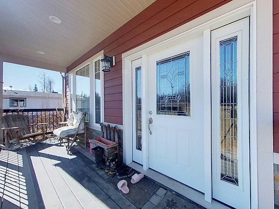 4th image of 2704 Blueberry St