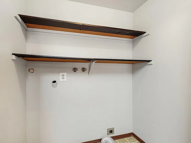 4256 Country Woods Ct — Photo 29
