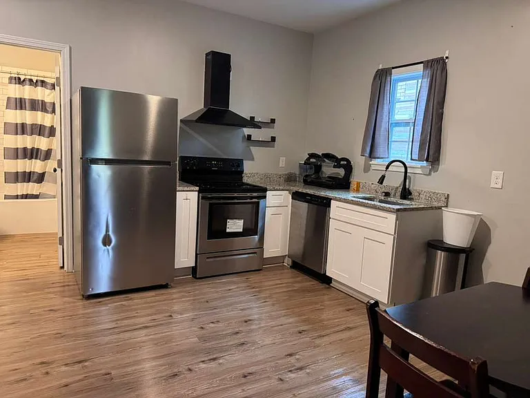 954 Joseph E Boone Blvd NW #C — Photo 6