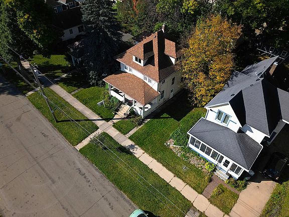 2nd image of 611 5th Ave SW