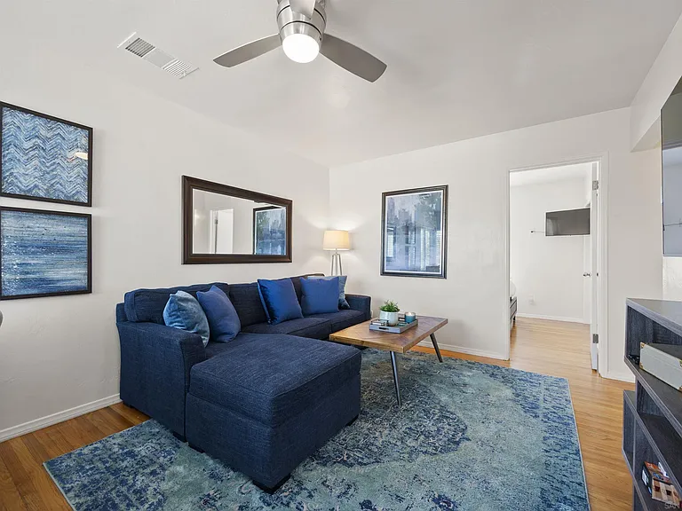 4727 Greene St — Photo 3
