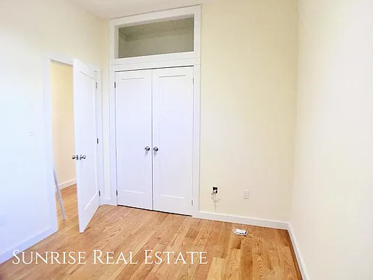 Rented by Sunrise Real Estate | media 26