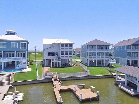 3rd image of 4206 S Sunset Bay Dr