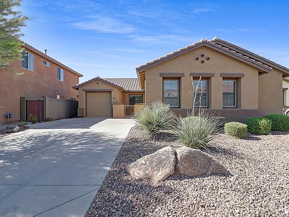 2nd image of 2516 W Coyote Creek Dr