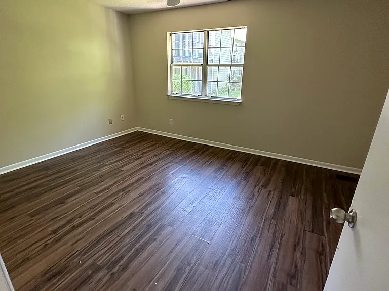 2926 Heathstead Pl — Photo 8