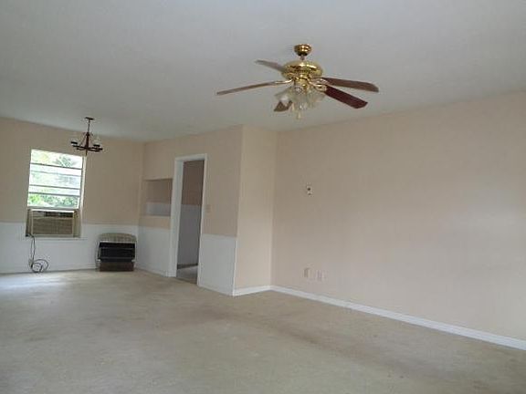 3rd image of 506 E Jackson Ave