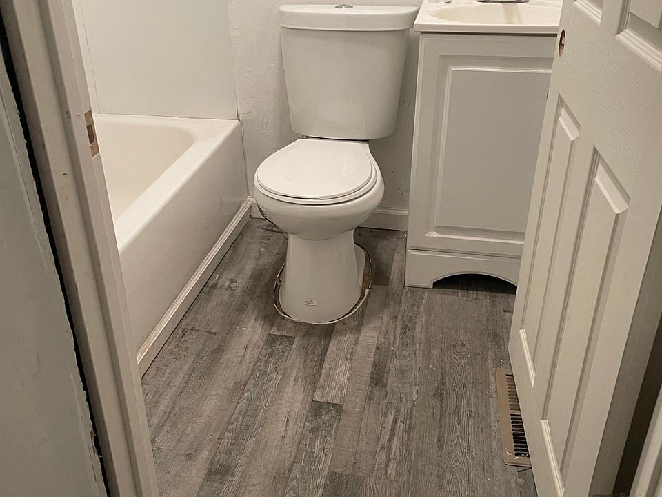2nd image of 8326-8328 Bricelyn St