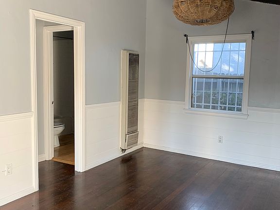 2nd image of 2201 Carmona Ave APT 1