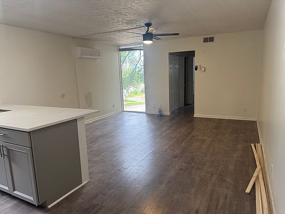 2nd image of 1301 Cherokee Rd APT 5