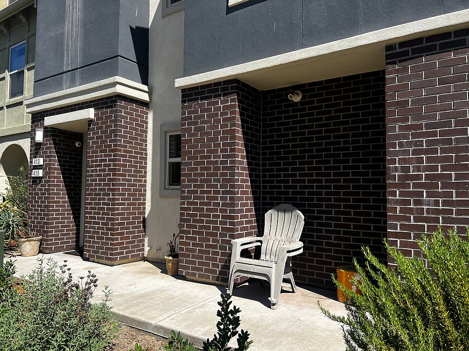 1st image of 413 Lug Ln