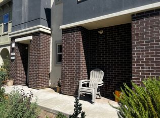 413 Lug Ln, Sacramento, CA 95818
