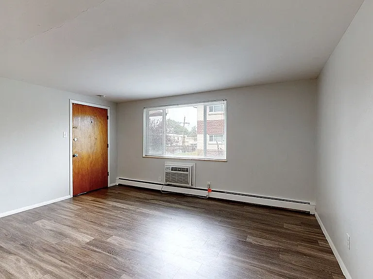 10705 W 7th Pl — Photo 6