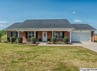 194 Glenda Sue Ln, New Market, AL 35761