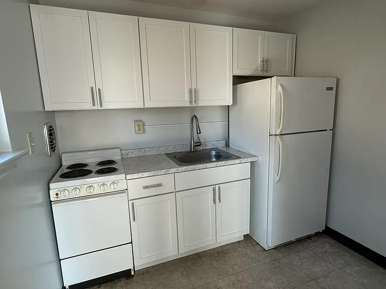 535 S 24th St #1 — Photo 2