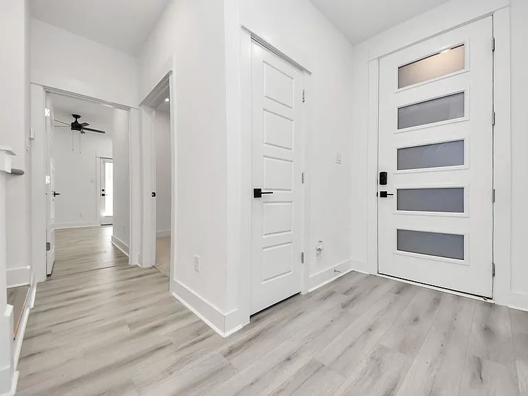 3010 Jensen Springs Ln — Photo 40
