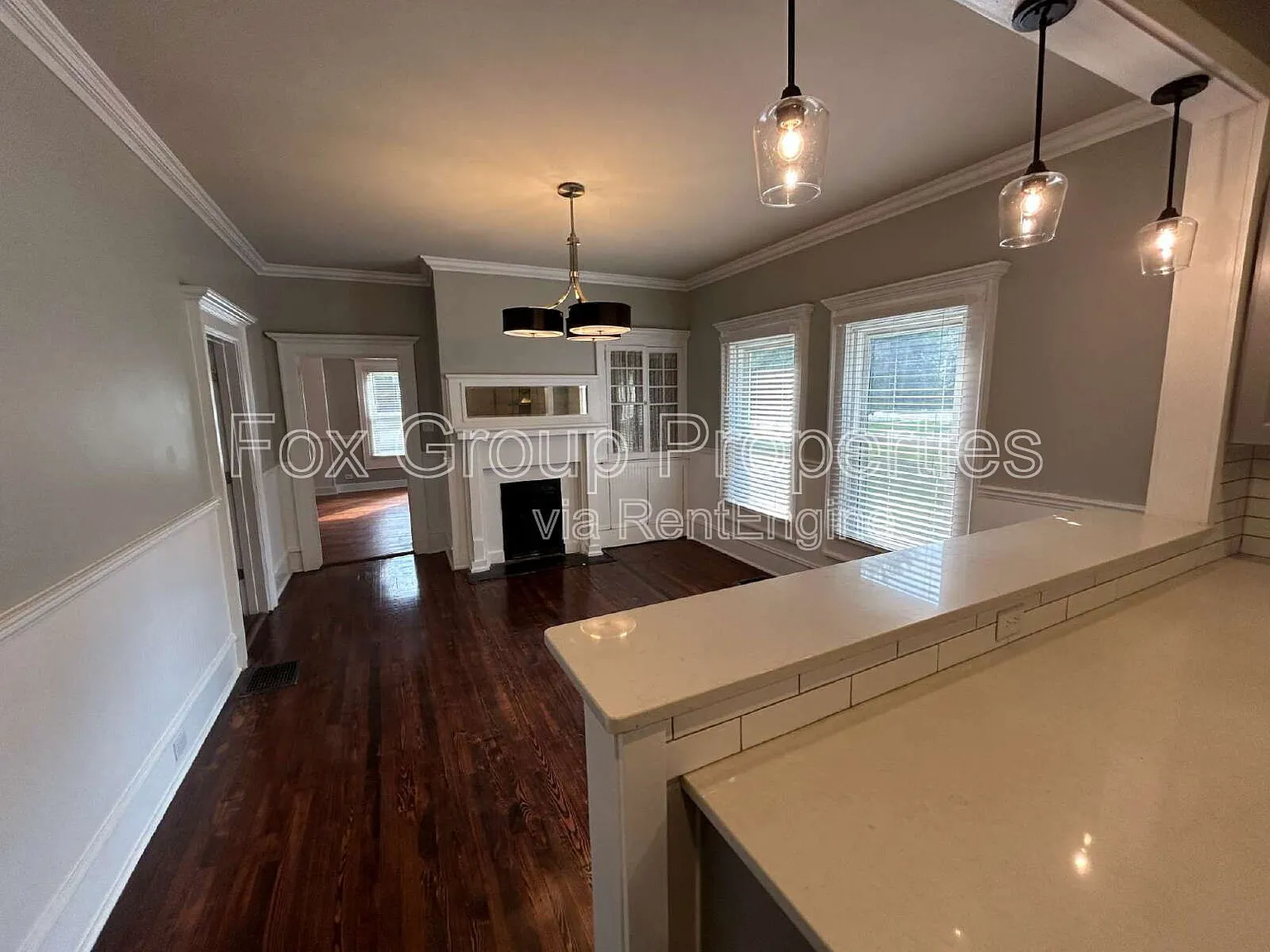 4 bed, 2.5 bath, 2180 sqft, $1,955 — Photo 4