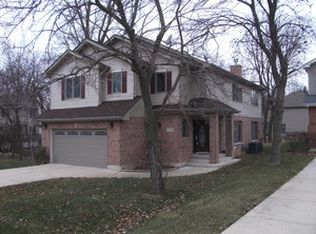21W316 Hobson Rd, Downers Grove, IL 60516