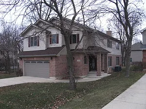 21W316 Hobson Rd photo 1
